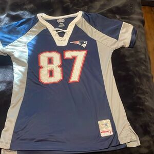 Woman’s New England Patriots jersey, like new, size medium.